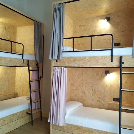 Welcome Hostel *